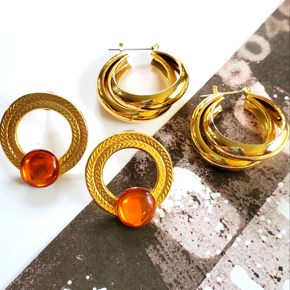 Set of 2 Vintage 90's Gold Tone Hoop & Circle Earrings